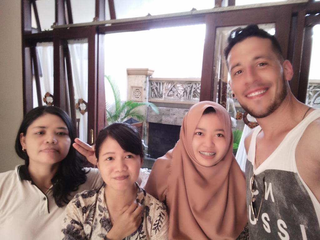 Roemah Canting Homestay Yogyakarta Ngoại thất bức ảnh
